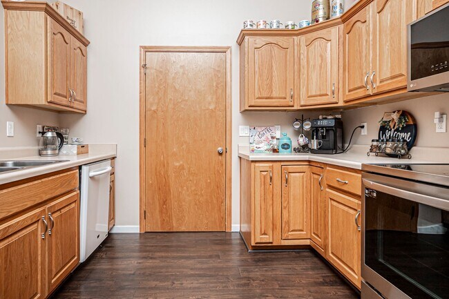 Building Photo - Please View 3D Virtual Walk-Through Before Scheduling a Showing