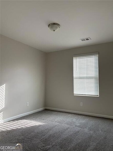 Building Photo - 368 Sinclair Way