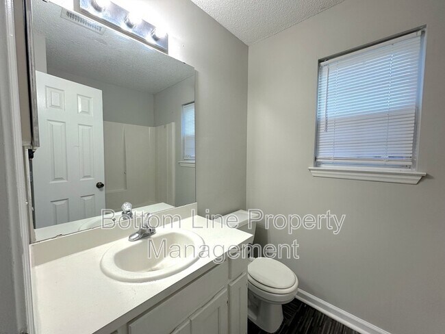 Building Photo - 3521 Atlas Dr