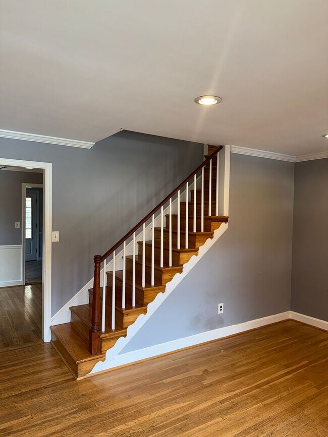 Building Photo - Charming 3-Bedroom Home in Silver Spring