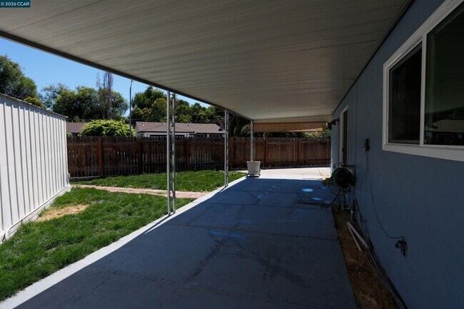 Building Photo - 3330 Claudia Dr
