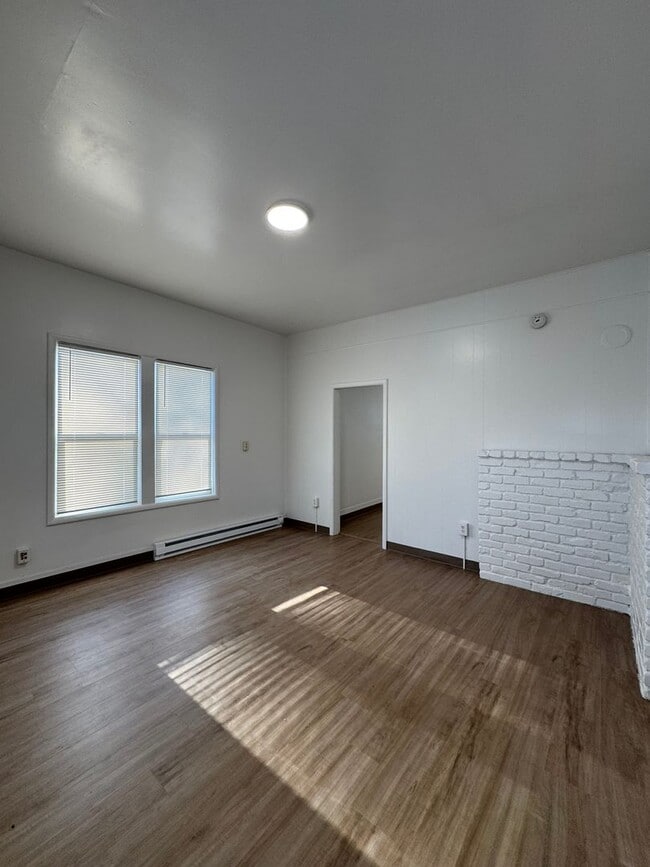 Building Photo - Remodeled 2-Bedroom Home on Oversized Lot