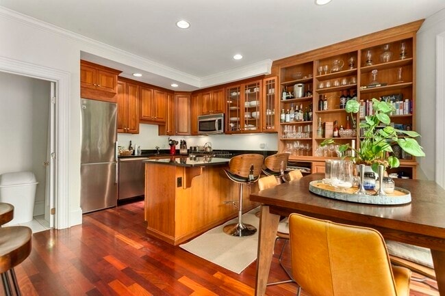 Building Photo - 53 Upland Rd