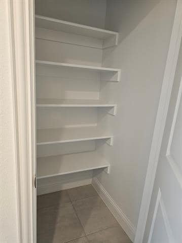 Building Photo - 629 Verona Dr