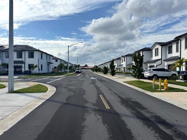 Building Photo - 18992 SW 344th Ter