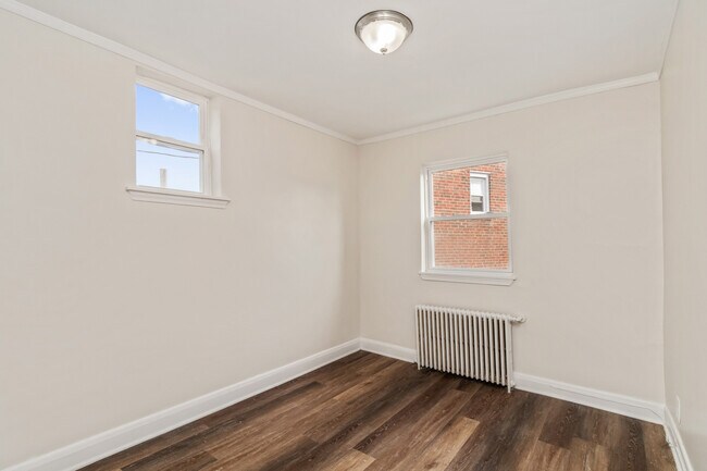 Building Photo - 2915 Oakford Ave