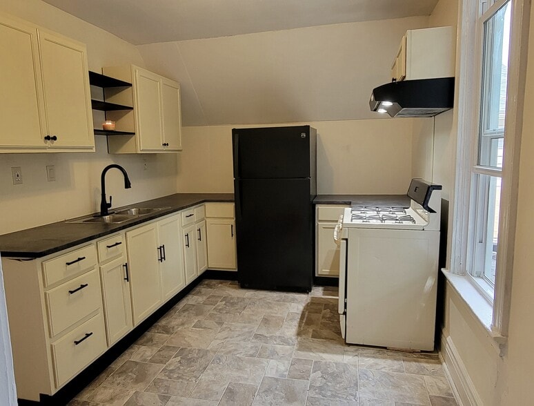 Building Photo - 1619 Myrtle St