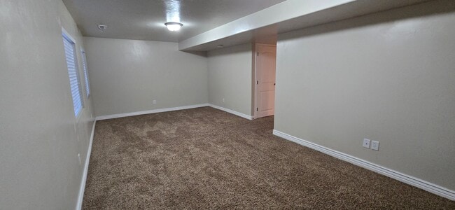 Building Photo - Pet Friendly Beautiful 3 Bed 3.5 Bath in R...
