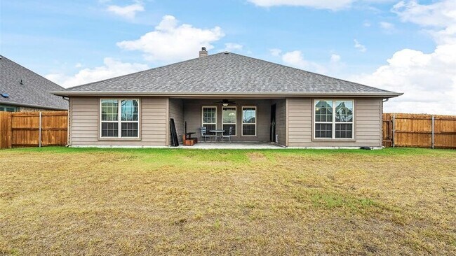 Building Photo - 2201 Liriope Ln