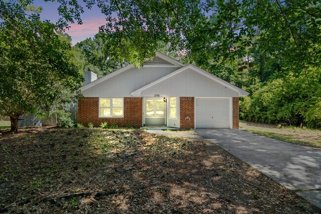 Building Photo - 1796 Talmadge Rd