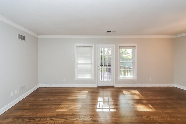 Building Photo - 1520 Cranford Rd