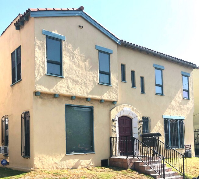 Primary Photo - 7007 Willoughby Ave