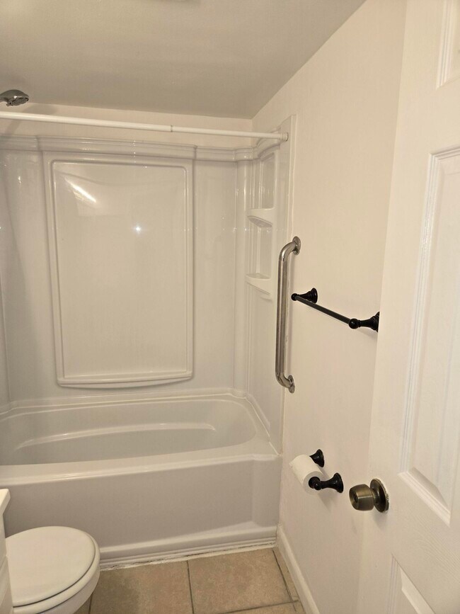 Building Photo - 278 Windsor N