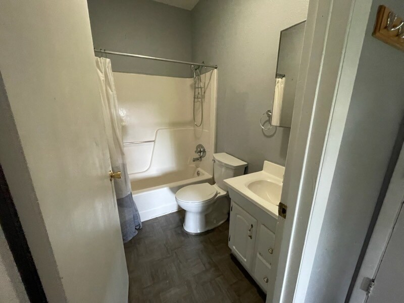 Building Photo - 78 N Sherman St