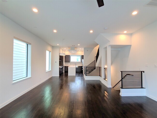 Building Photo - 4307 Schuler St