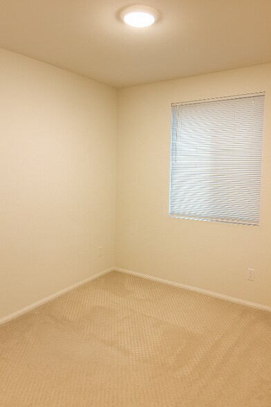 Building Photo - 7464 Starry Night Pl