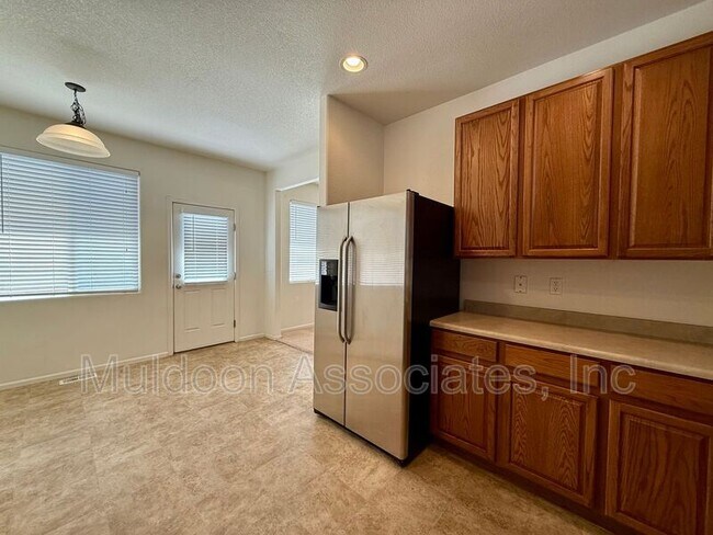 Building Photo - 2273 Falkirk Dr