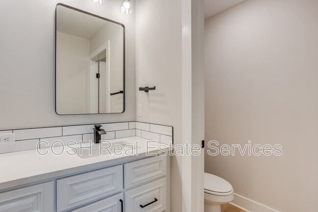 Building Photo - 8423 W 37th Ct N