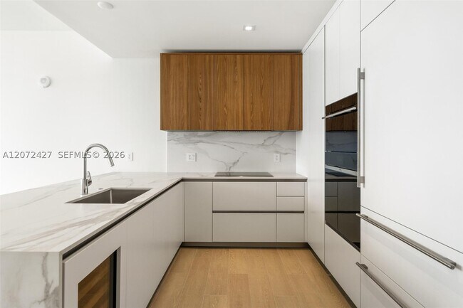 Building Photo - 1400 Biscayne Blvd