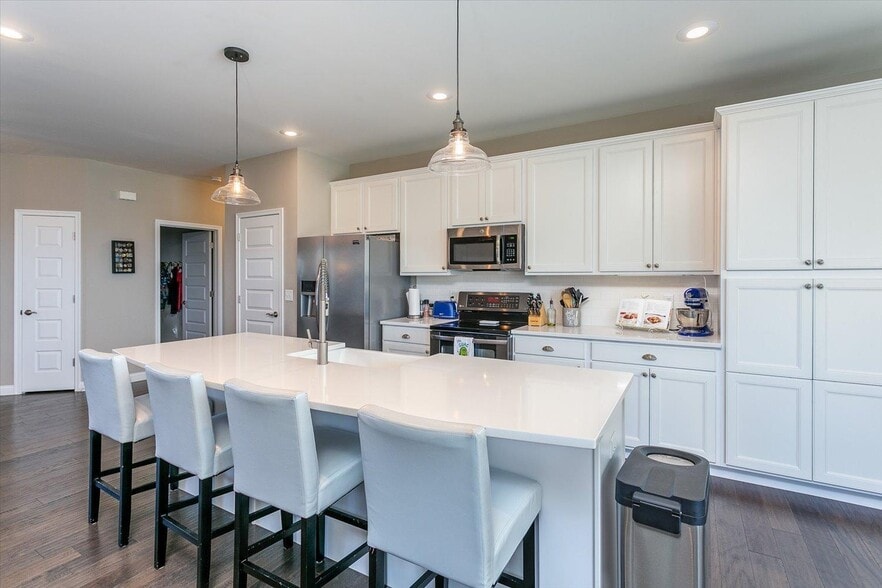 Building Photo - 5107 Elm Leaf Trl