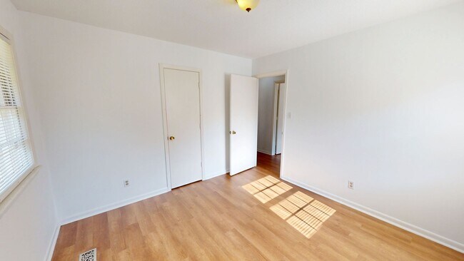 Building Photo - 2808 Player Ave