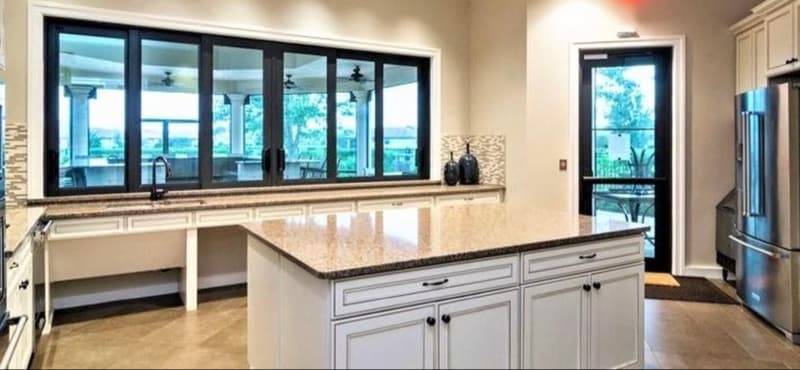 Building Photo - 823 SE Villandry Way