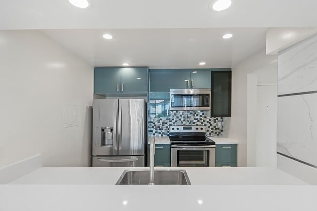 Building Photo - 1745 Camino Palmero St
