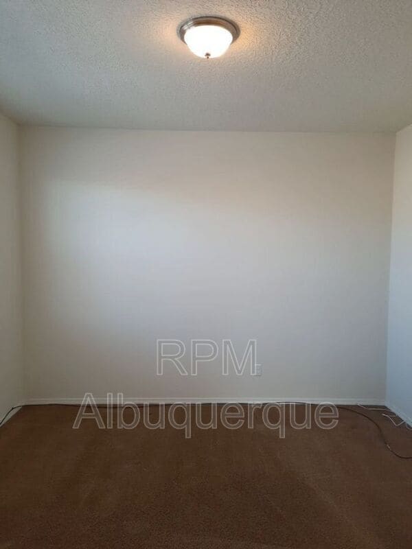 Building Photo - 2326 Vista de Colinas Dr SE