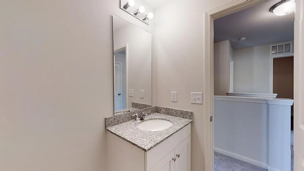 Building Photo - 1516 Tamarino Dr