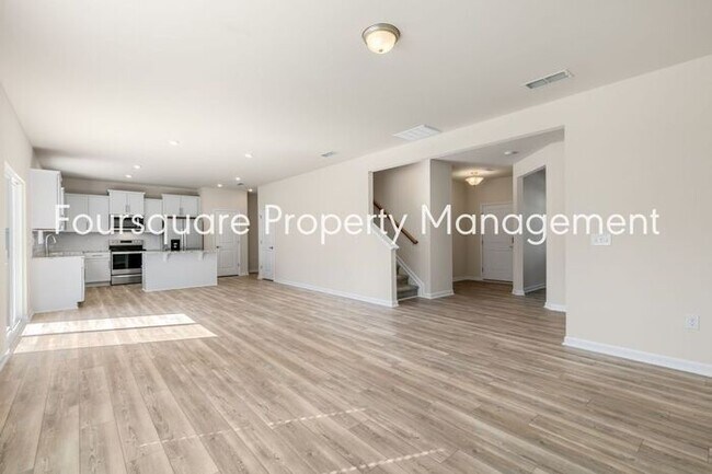Building Photo - 4 Bedroom Home with 2nd Floor Loft- Kitchen Island & 2-Car Garage – Convenient Raleigh Location