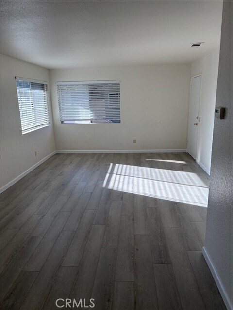 Building Photo - 1209 Oxford Dr