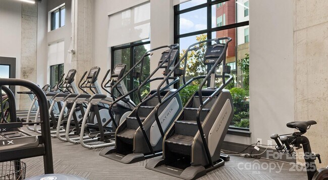 Building Photo - 145 New Bern St