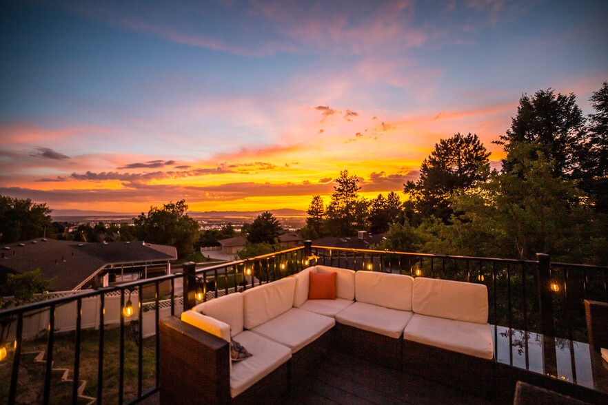 Building Photo - 931 Green Oaks Dr