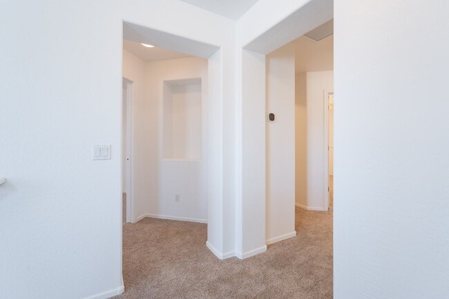 Building Photo - 4500 E Del Rio St