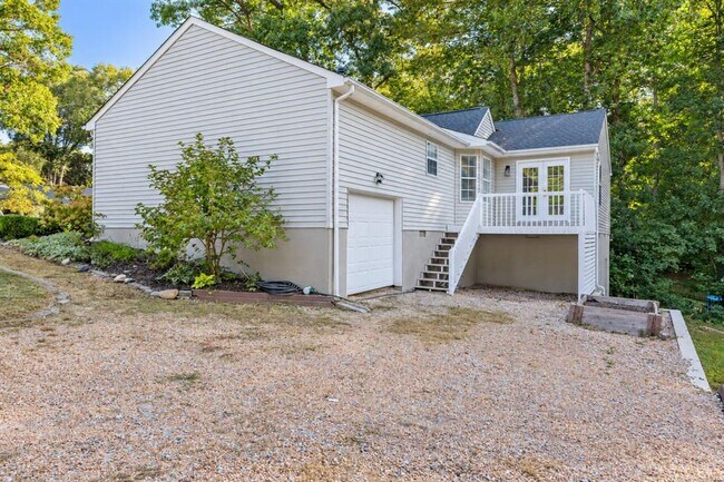Building Photo - 226 Nina Ln