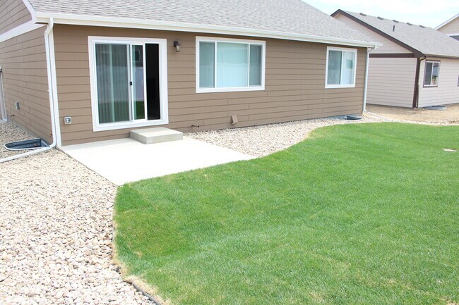 Building Photo - 3 bedroom, 2 bath in Severance!