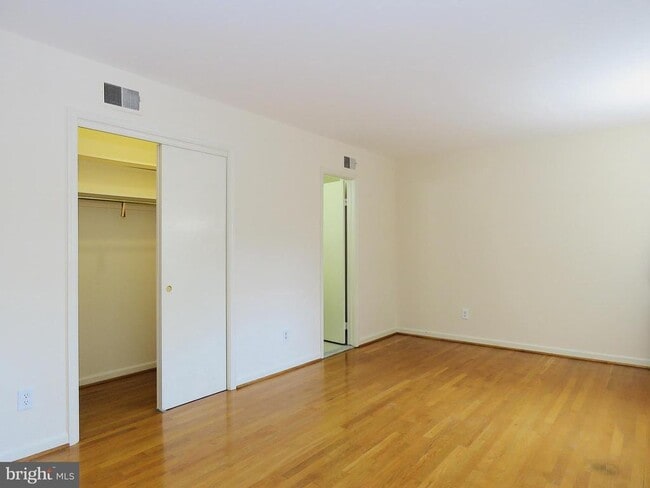 Building Photo - 9226 Bailey Ln