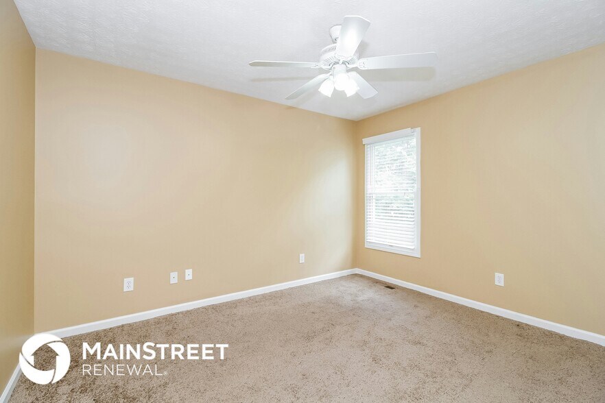 Building Photo - 7725 Pear View Ln