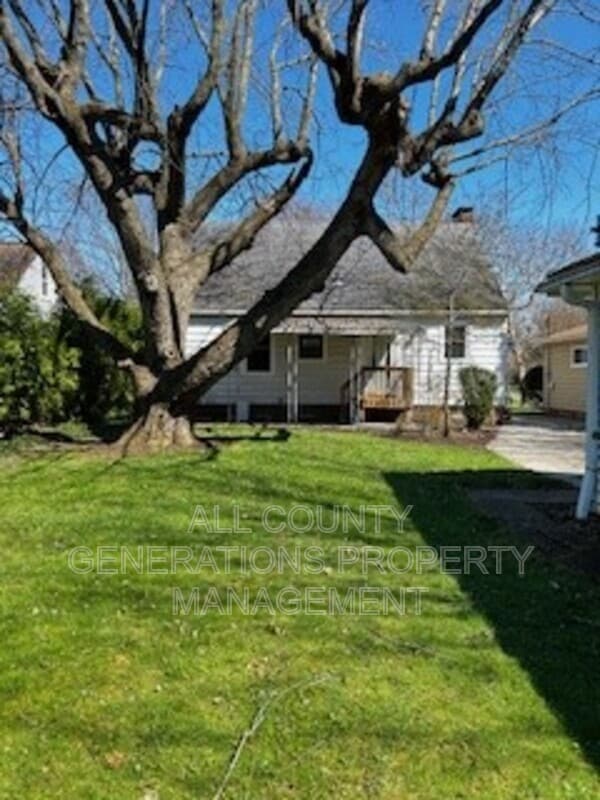 Building Photo - 6558 Lawnwood Ave