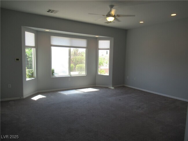 Building Photo - 2091 Clearwater Lake Dr