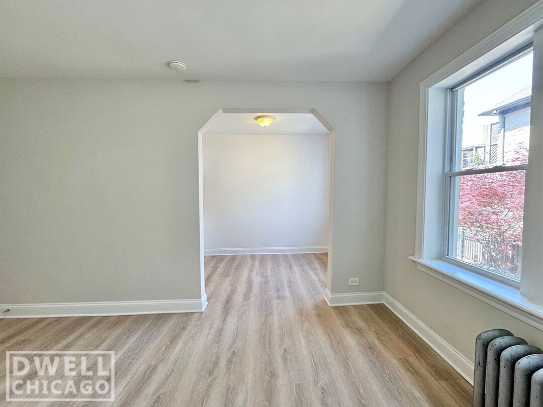 Building Photo - 2618 N Kimball Ave