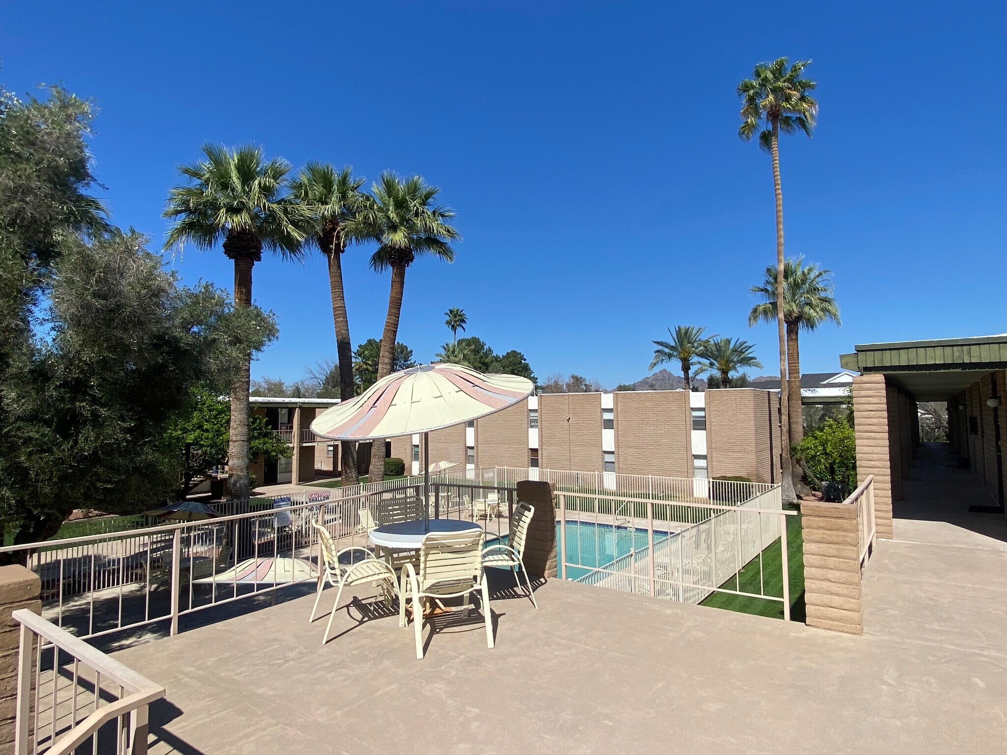 Building Photo - 3737 E Turney Ave