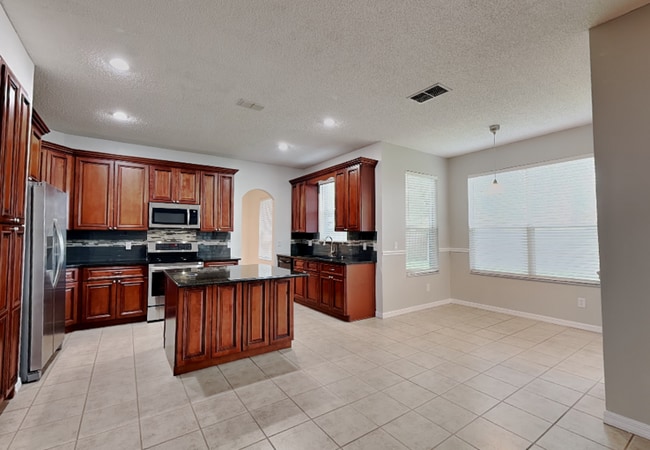 Building Photo - 9525 Southern Garden Cir