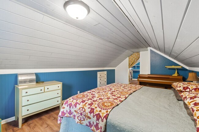 Building Photo - 2996 Woodbine Pl
