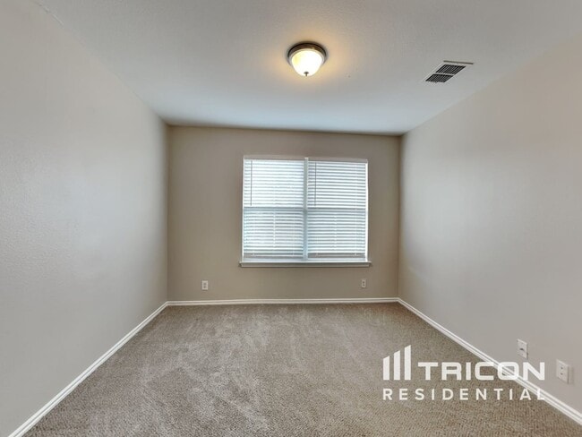 Building Photo - 6902 Shelbyville Ct