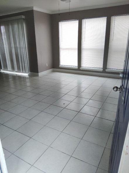 Building Photo - 10110 Forum Park Dr