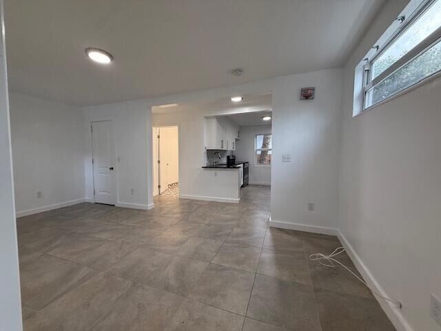 Building Photo - 919 2nd St