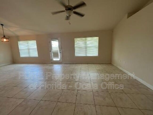 Building Photo - 6330 SW 48th Ave