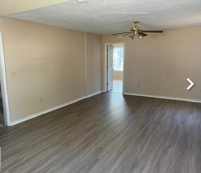 Building Photo - 4105 Kents Pl