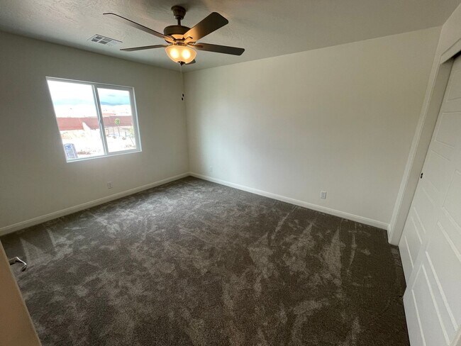 Building Photo - 1396 White Holw Ln